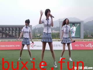 制服美腿少女组合 14