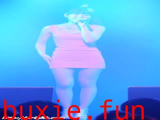 紧身牛仔热裤少女 02